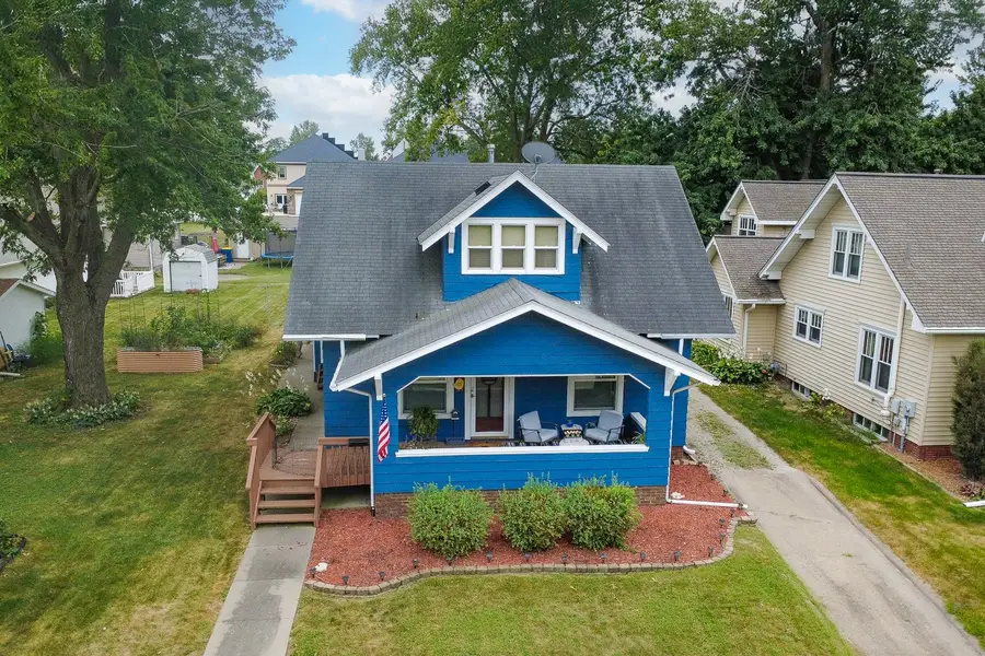 405 Washington Street, Pella, IA 50219 - #2