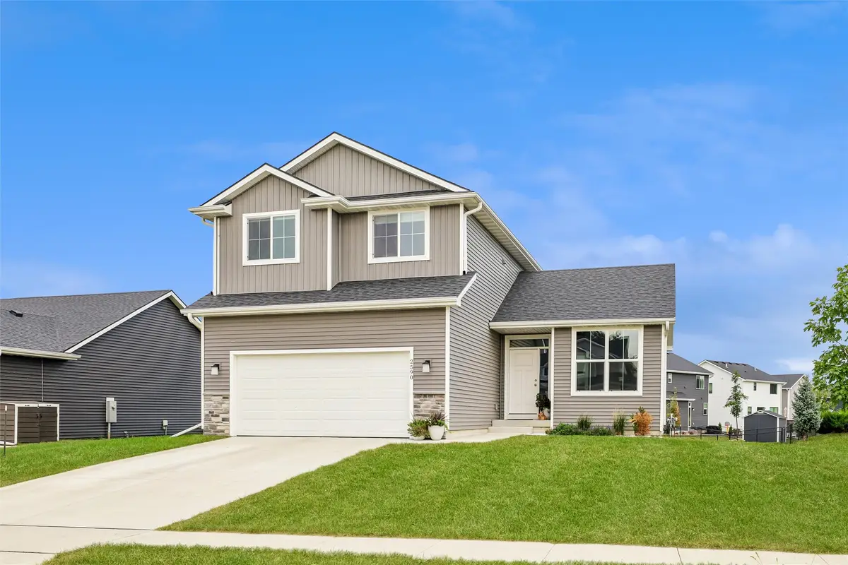 2590 SE Integra Avenue, West Des Moines, IA 50265 - #1