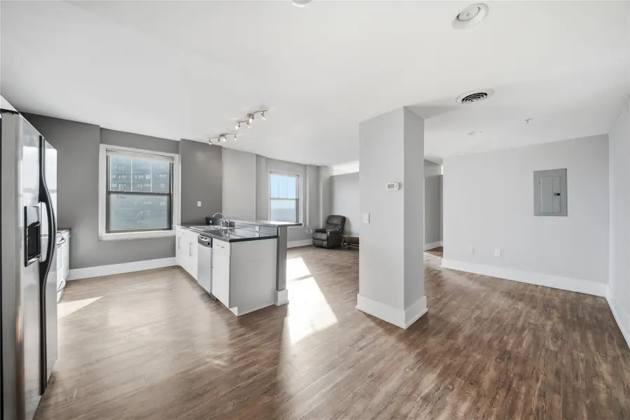 400 Walnut Street #903, Des Moines, IA 50309 - #2