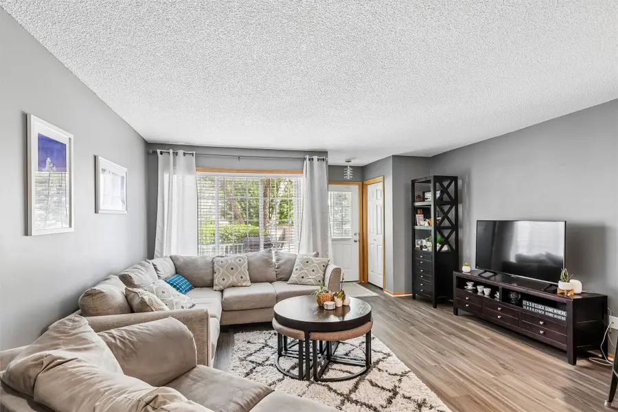 6855 Woodland Avenue #805, West Des Moines, IA 50266 - #3