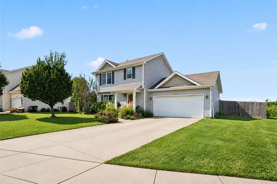 5814 NW 106th Street, Johnston, IA 50131 - #2