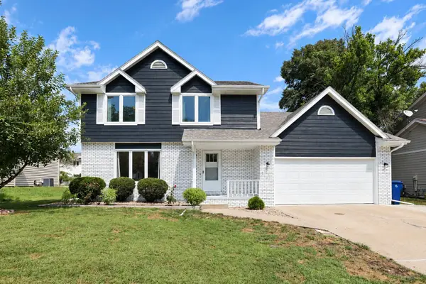 8123 Goodman Drive, Urbandale, IA 50322