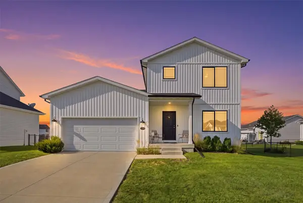 16507 Walnut Meadows Drive, Urbandale, IA 50323
