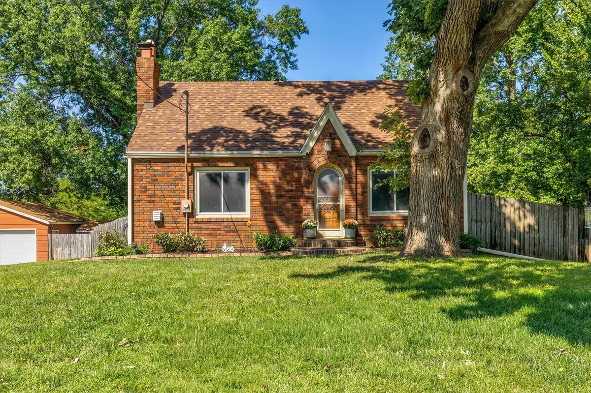 3502 Garfield Avenue, Des Moines, IA 50317 - #1