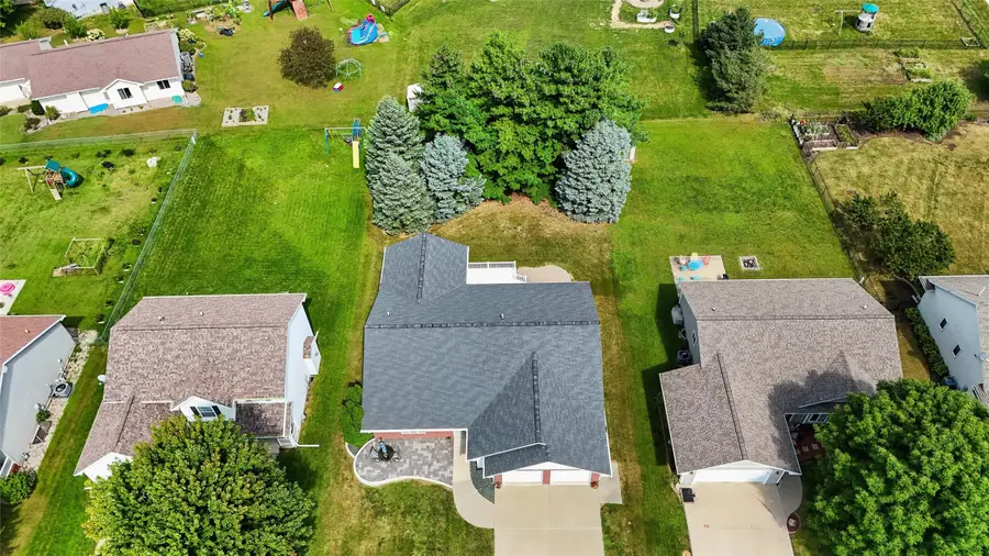 1906 Lowell Street, Granger, IA 50109 - #3