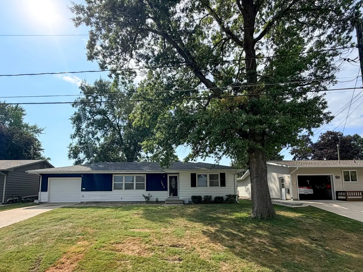 1003 E 15th Street S, Newton, IA 50208 - #1