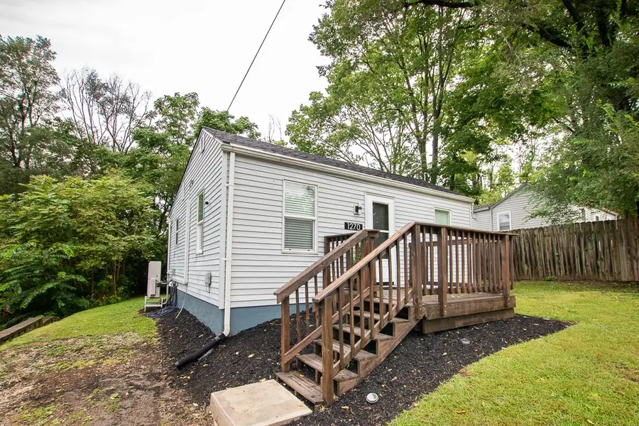 1270 E 36th Court, Des Moines, IA 50317 - #3