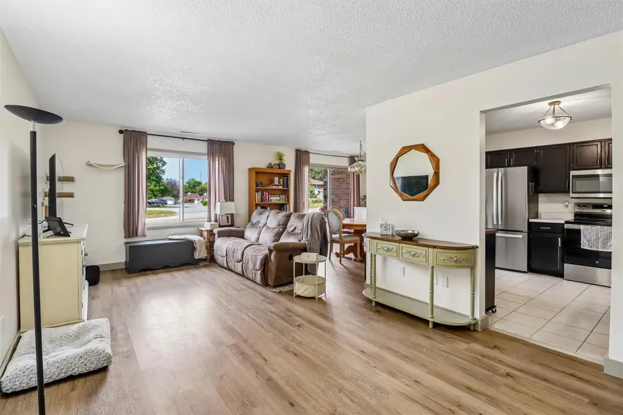 4817 Woodland Avenue #2, West Des Moines, IA 50266 - #3