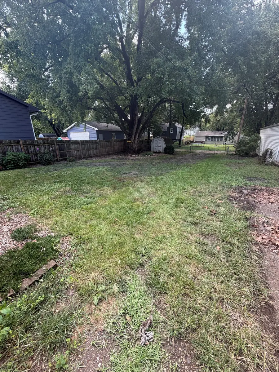4038 6th Avenue, Des Moines, IA 50313 - #2