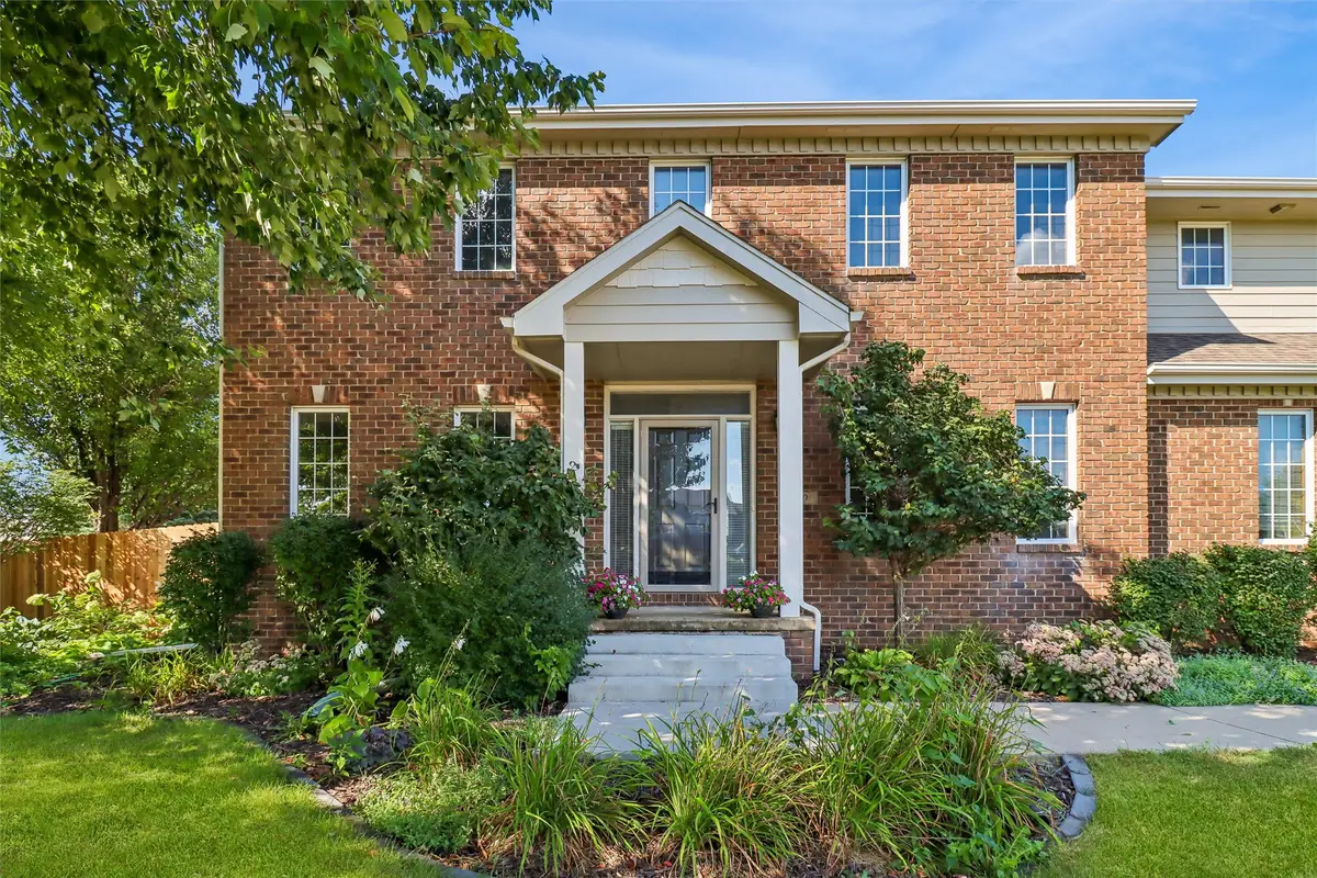 9001 Oakwood Drive, Urbandale, IA 50322 - #1