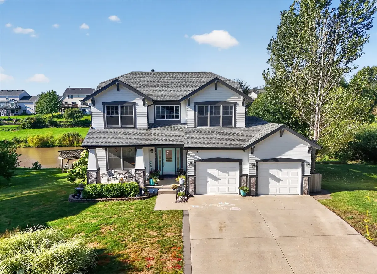 2705 Shoreview Circle, Des Moines, IA 50320 - #1
