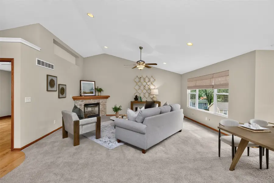 3005 Hart Avenue, Des Moines, IA 50320 - #3