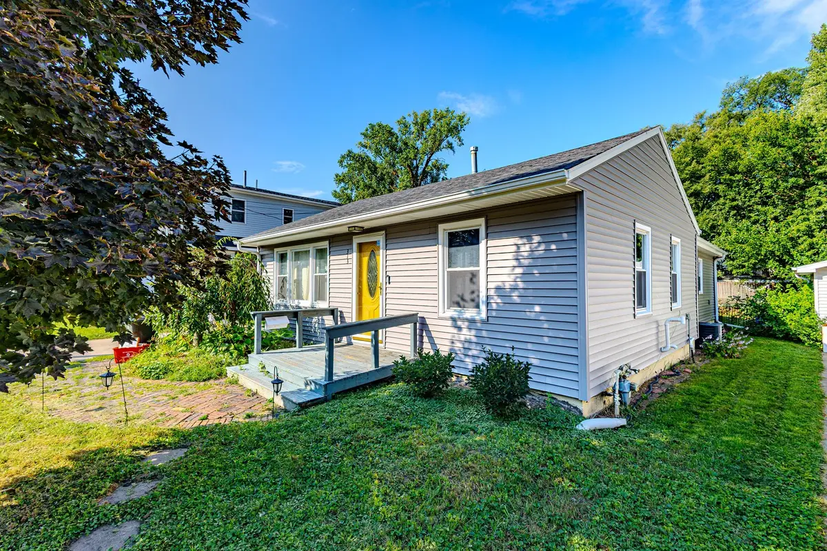 313 E 13th Street N, Newton, IA 50208 - #1