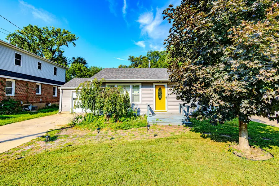 313 E 13th Street N, Newton, IA 50208 - #3