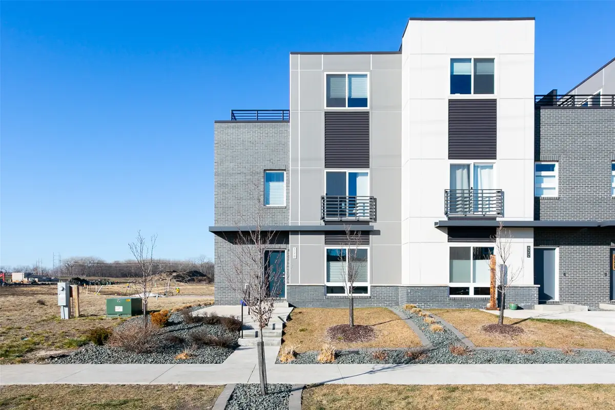 528 SW 12th Street, Des Moines, IA 50309 - #1