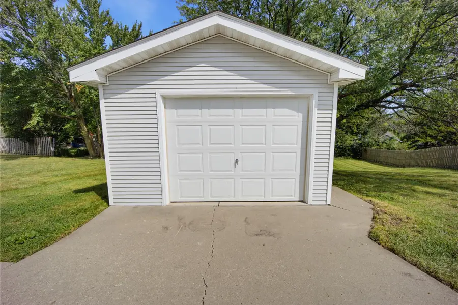 1001 Lyndale Drive, Polk City, IA 50226 - #3