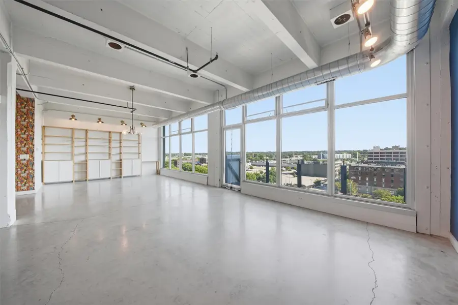 120 SW 5th Street #704, Des Moines, IA 50309 - #2