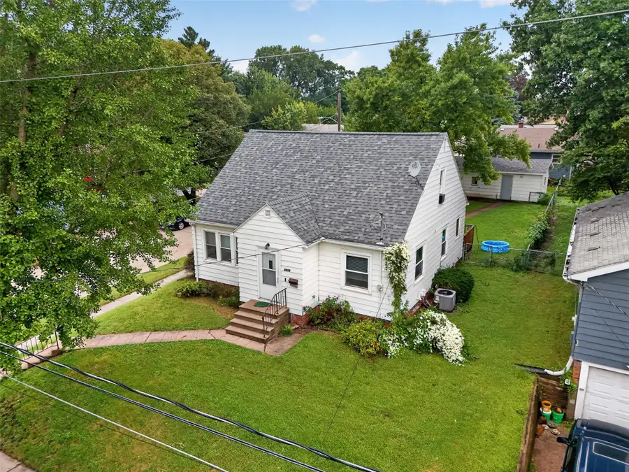 2626 Maple Street, Des Moines, IA 50317 - #2