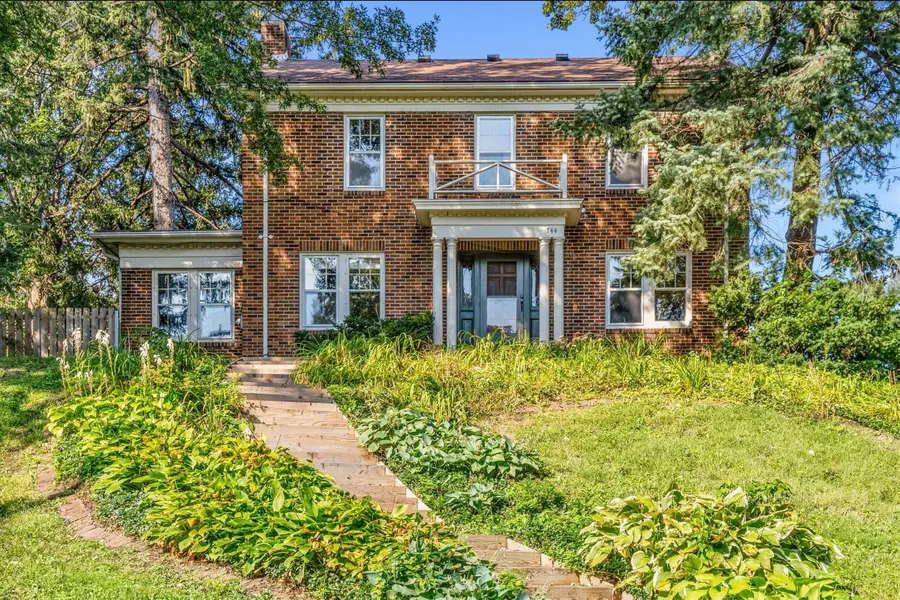 744 52nd Street, Des Moines, IA 50312 - #2