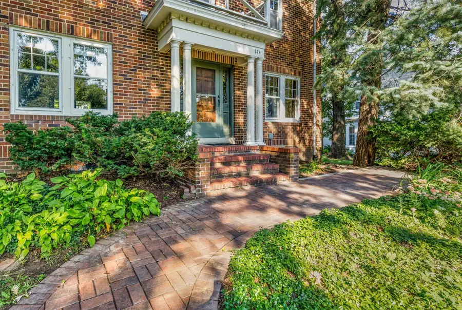 744 52nd Street, Des Moines, IA 50312 - #3