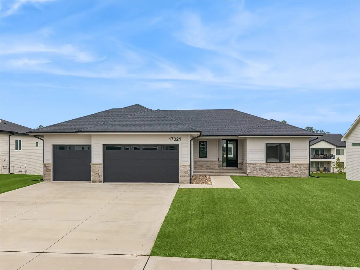 17321 N Valley Drive, Urbandale, IA 50263 - #1