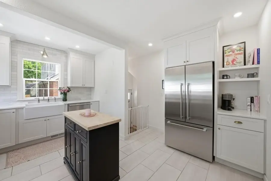 2702 41st Place, Des Moines, IA 50310 - #3