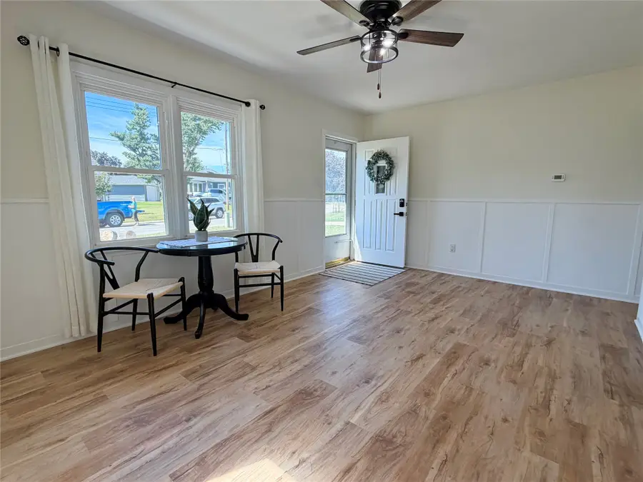 606 W 14th Street N, Newton, IA 50208 - #2