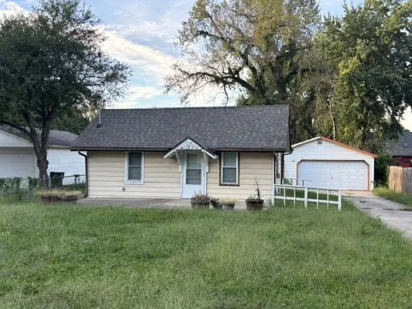 620 NE Aurora Avenue, Des Moines, IA 50313