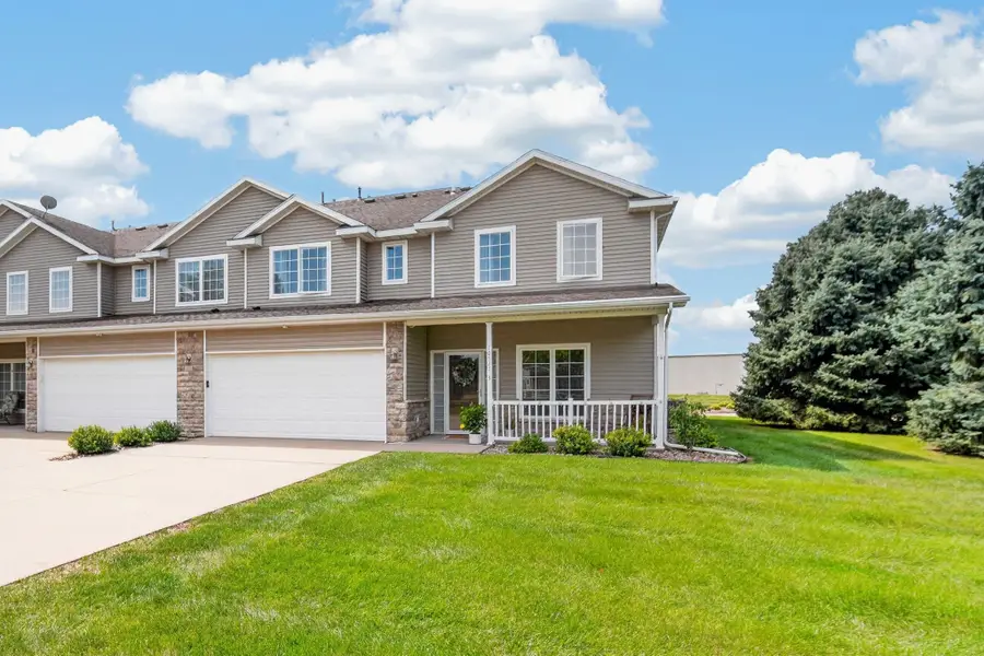 10627 Hickory Drive #3, Urbandale, IA 50322 - #2