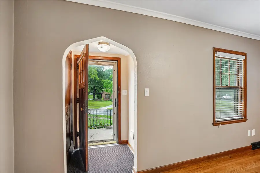 2612 40th Street, Des Moines, IA 50310 - #3