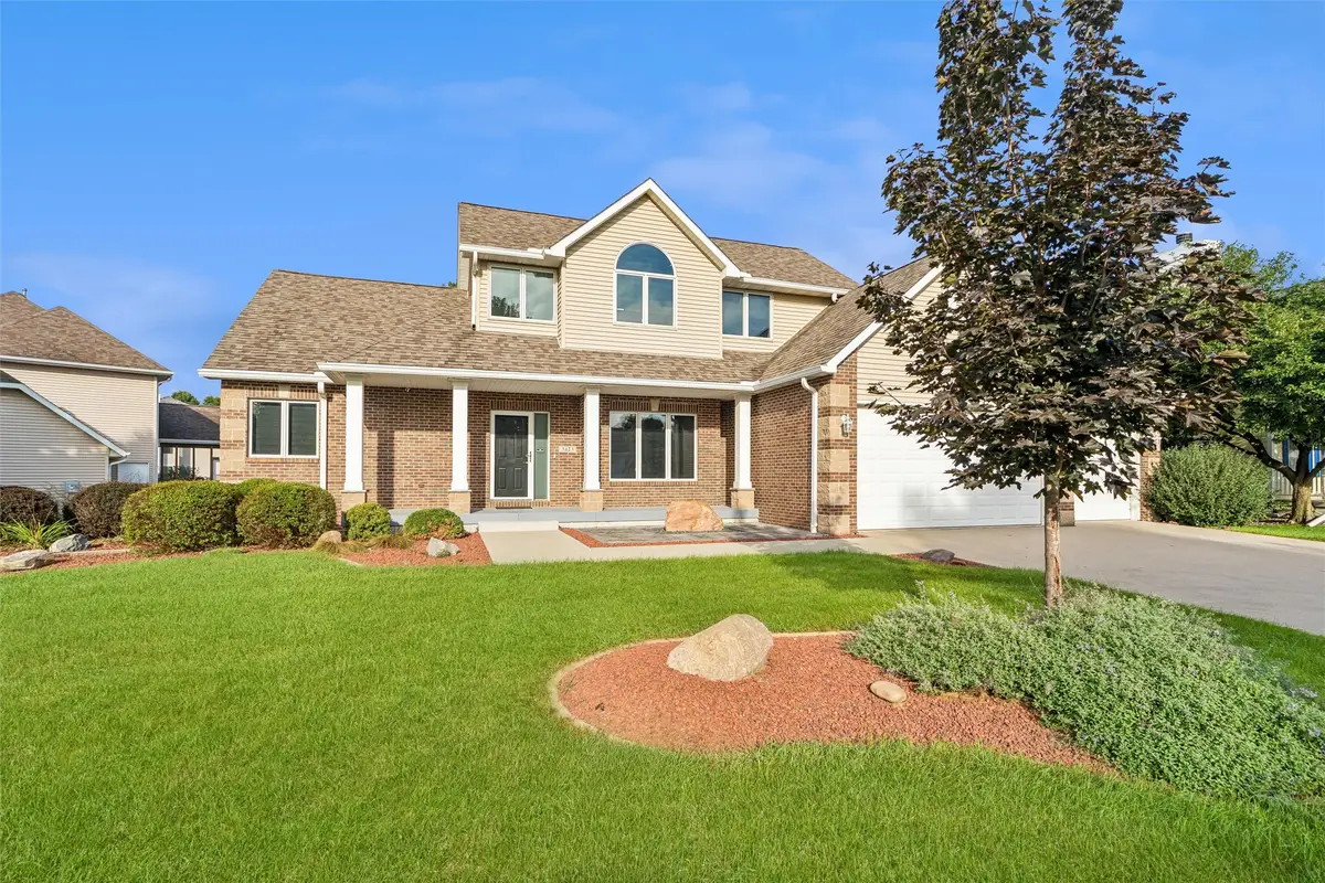 3423 Honeysuckle Road, Ames, IA 50014 - #1