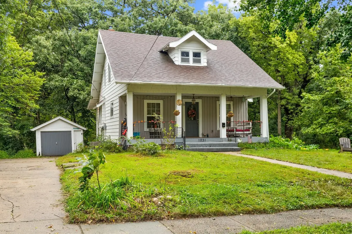 1231 39th Street, Des Moines, IA 50311 - #1