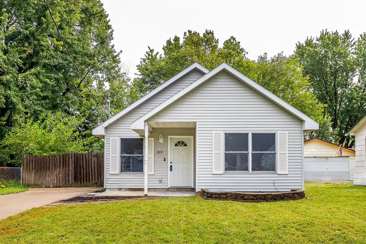 2819 E 37th Street, Des Moines, IA 50317 - #1