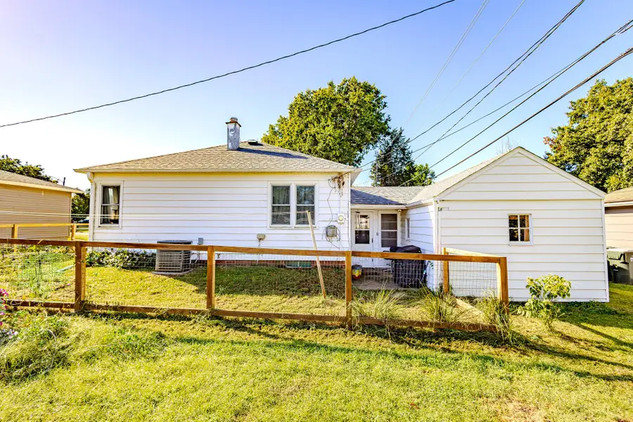 107 W Iowa Street, Monroe, IA 50170 - #3