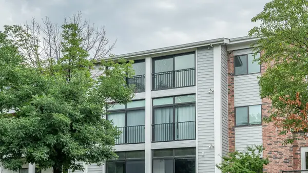 4837 86th Street #27, Urbandale, IA 50322