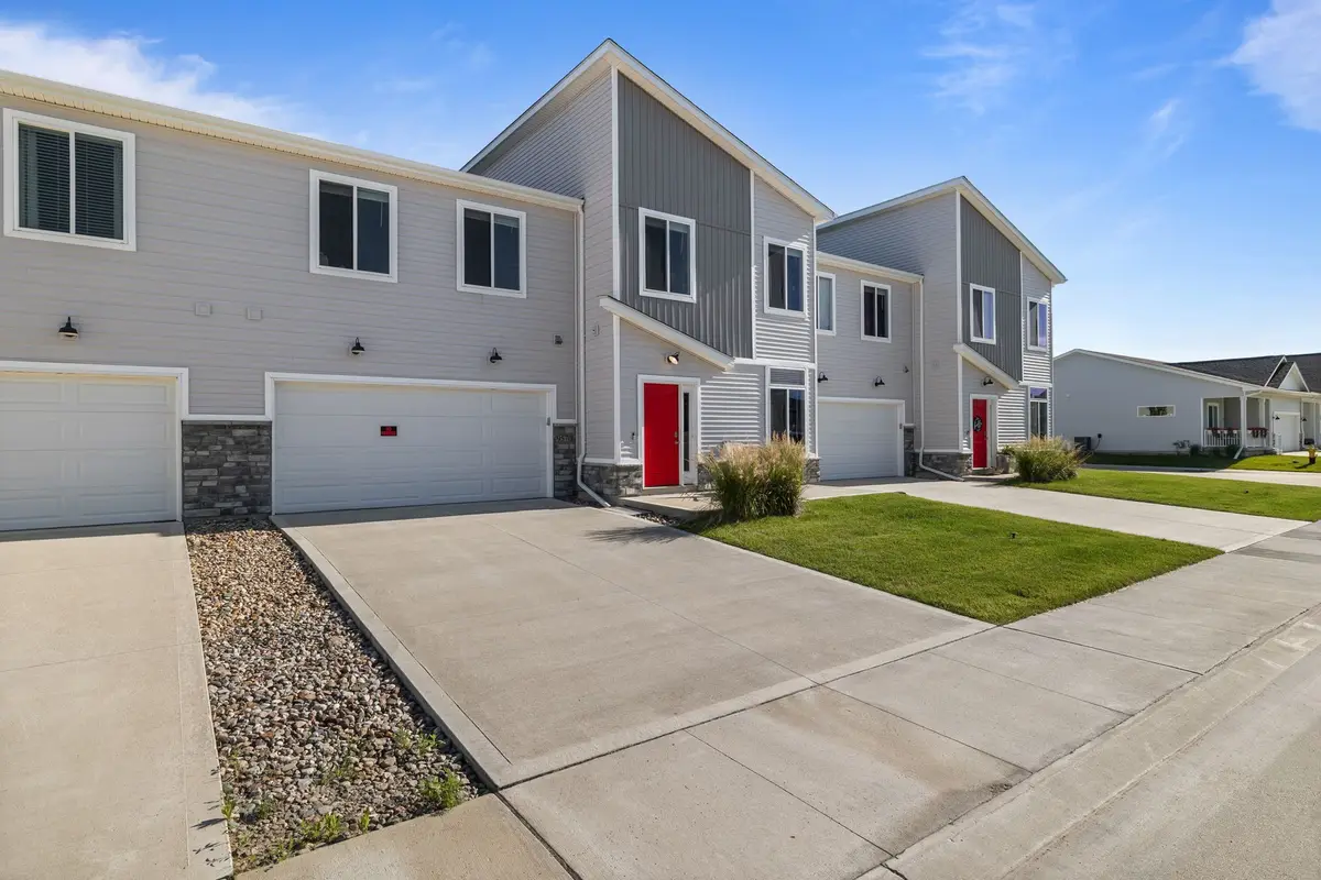 9570 Crestview Drive, West Des Moines, IA 50266 - #1