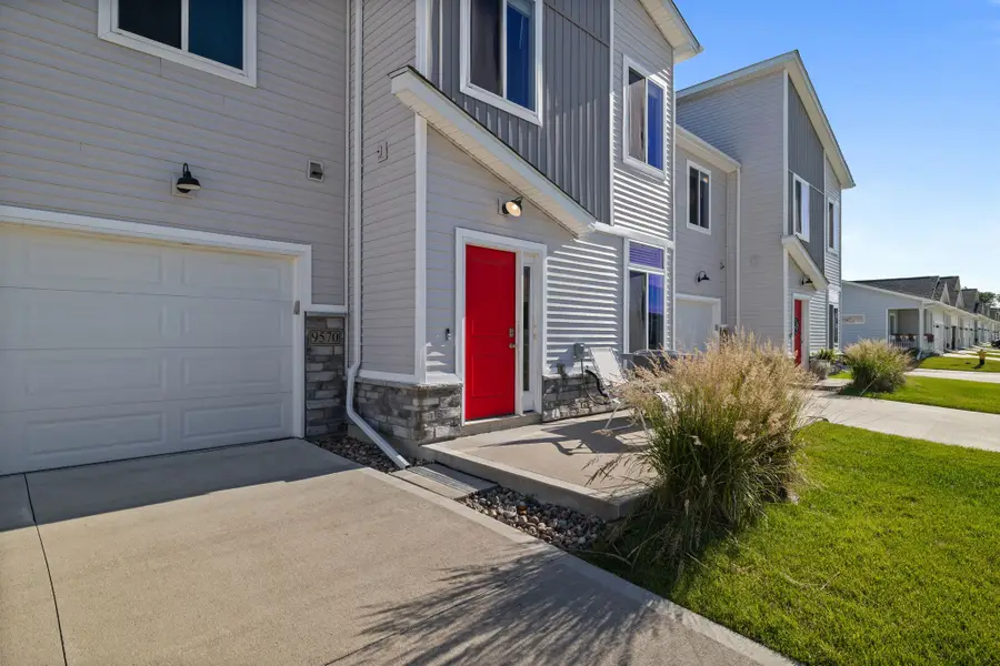 9570 Crestview Drive, West Des Moines, IA 50266 - #3