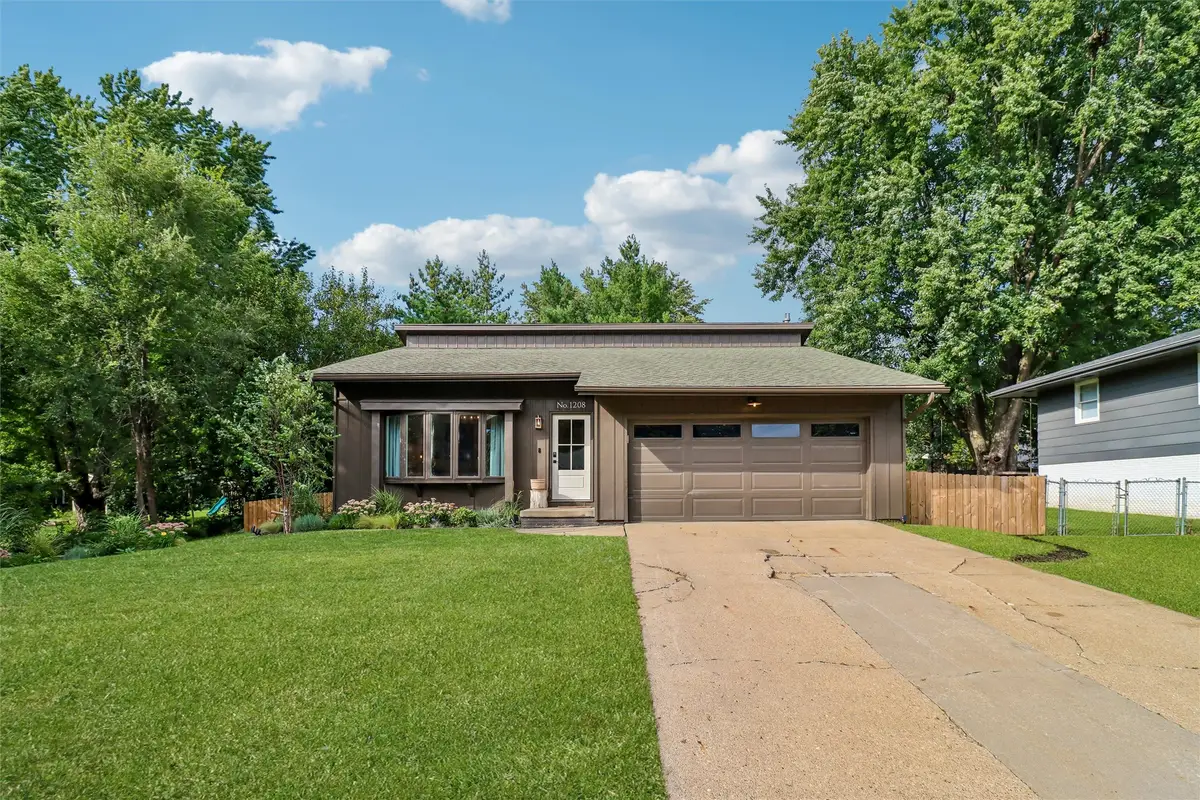 1208 E Euclid Avenue, Indianola, IA 50125 - #1