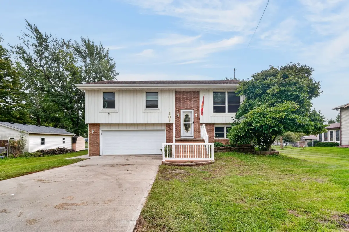 303 2nd Street Nw, Bondurant, IA 50035 - #1