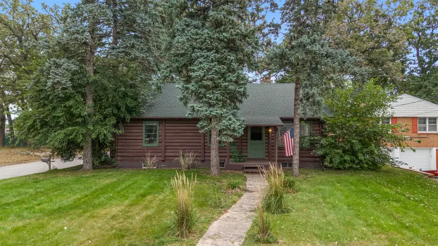 626 18th Street W, Clear Lake, IA 50428 - #2