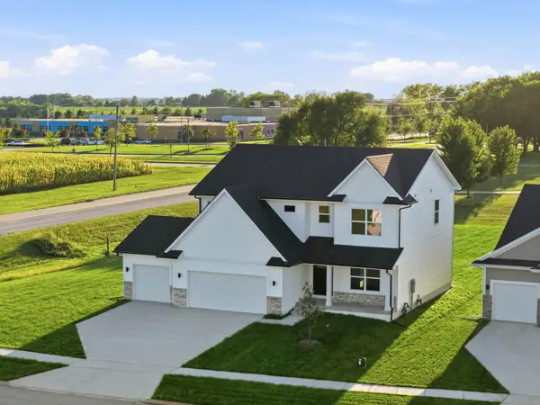 901 Walnut Drive, Norwalk, IA 50211