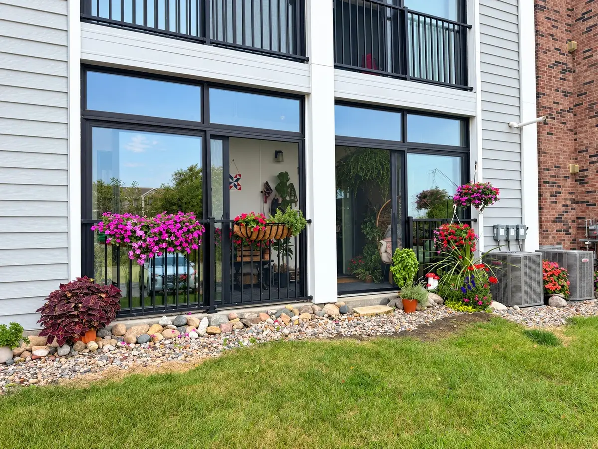 4837 86th Street #10, Urbandale, IA 50322 - #1