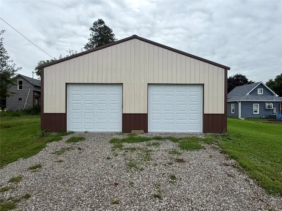 521 Spring Street, Grinnell, IA 50112 - #3