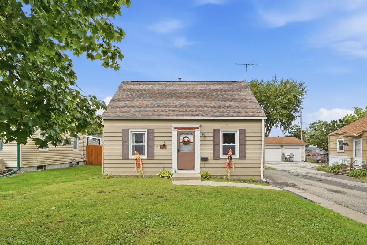 4130 Oxford Street, Des Moines, IA 50313 - #1