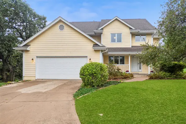 2505 Country Side Place, West Des Moines, IA 50265