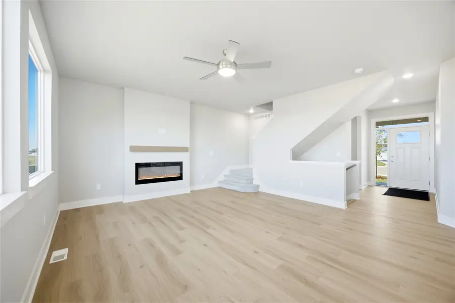 465 NW Independence Circle, Waukee, IA 50263 - #3