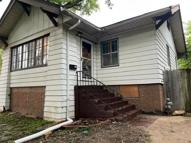 1203 Arthur Avenue, Des Moines, IA 50316 - #1