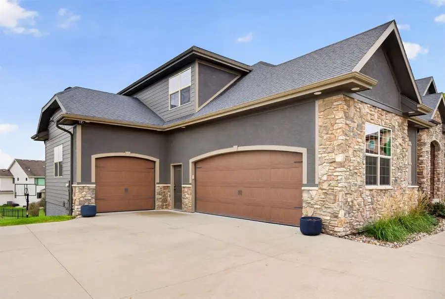 4700 153rd Court, Urbandale, IA 50323 - #3