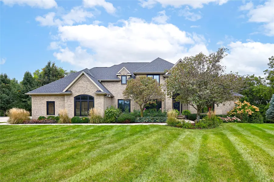 3248 N 18th Avenue W, Newton, IA 50208 - #3
