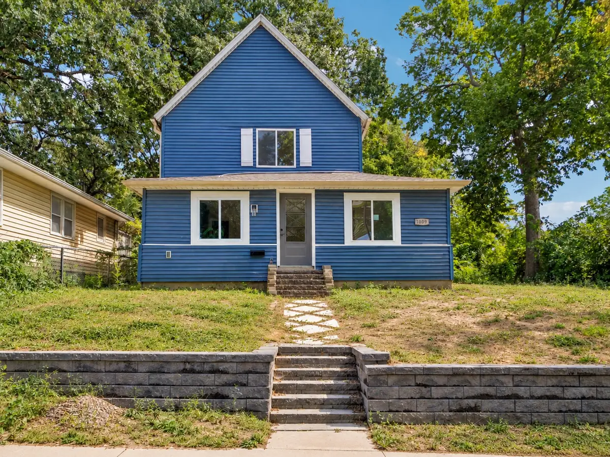 1009 27th Street, Des Moines, IA 50311 - #1